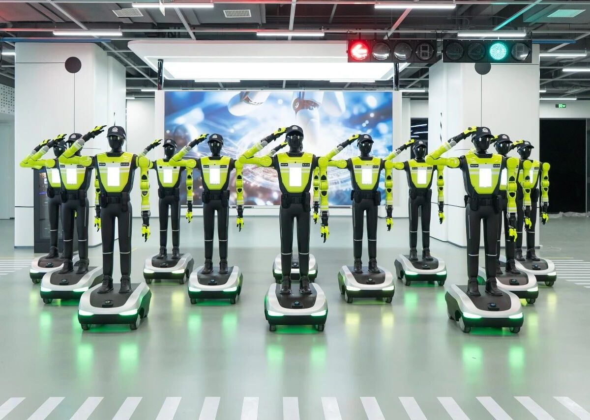 China’s First Robot Traffic Police Team