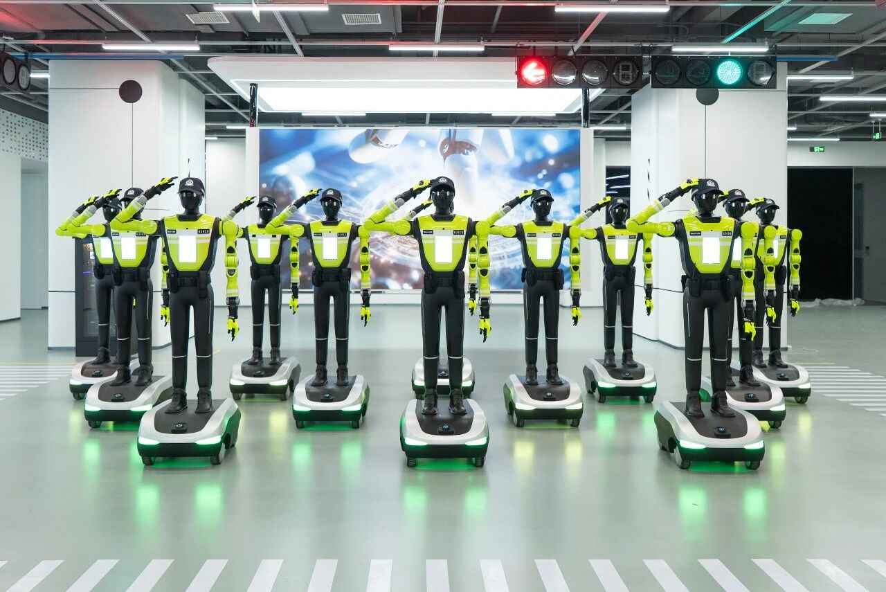 China’s First Robot Traffic Police Team
